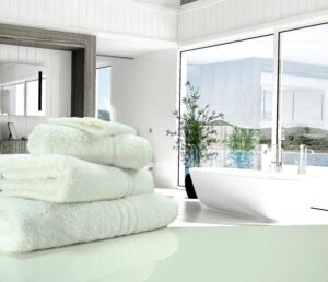 WHITE TOWELS   500gsm