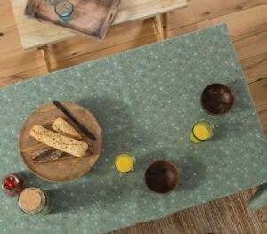 TABLE RUNNER "LOVING" GREEN 45x140cm