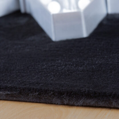 CARPET fluffy skin BLACK  60x110cm - Image 2