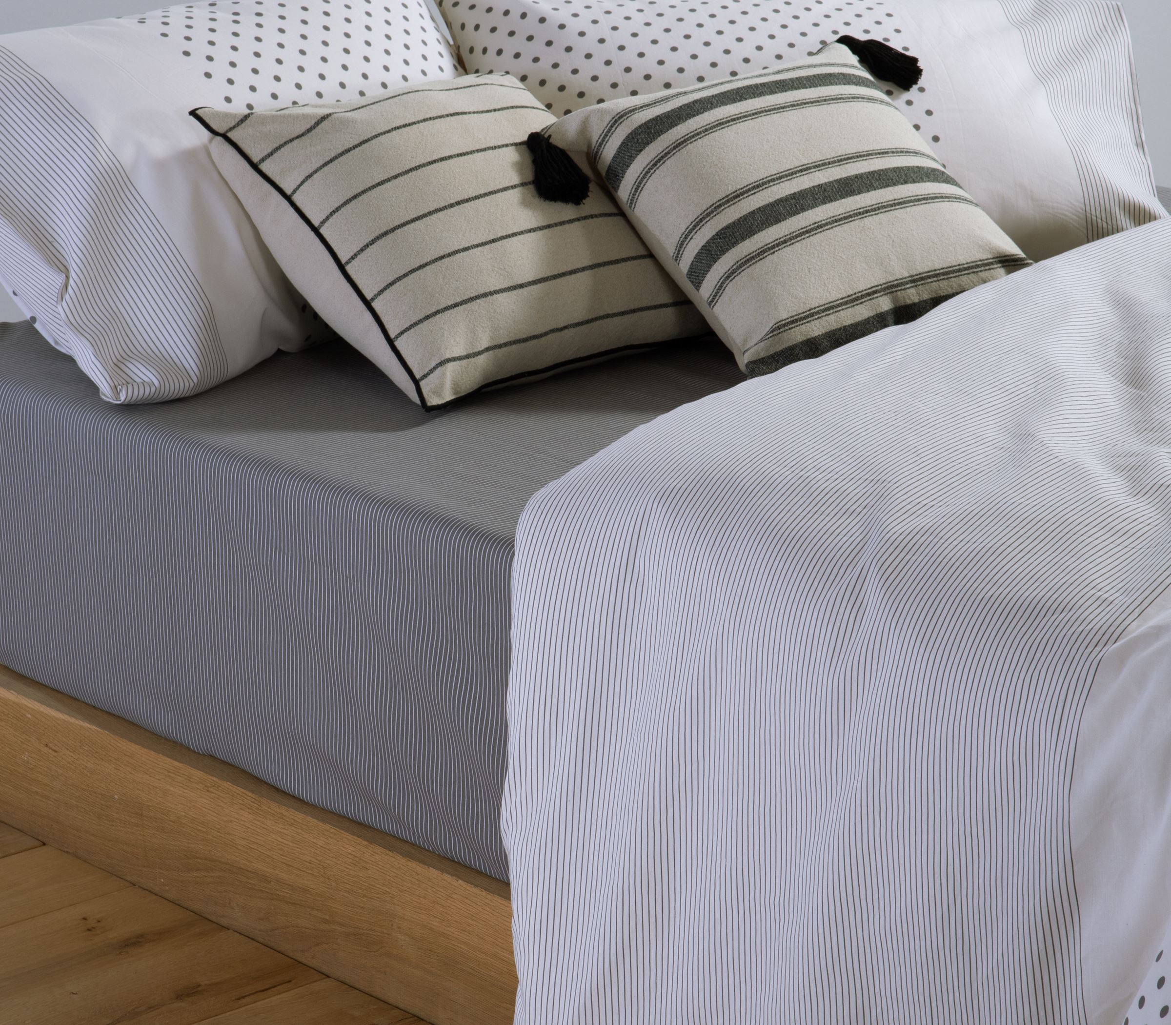 King size cotton fitted bedsheet set Donter 26 from Smart Line Collection, designed for soft comfort and everyday durability.