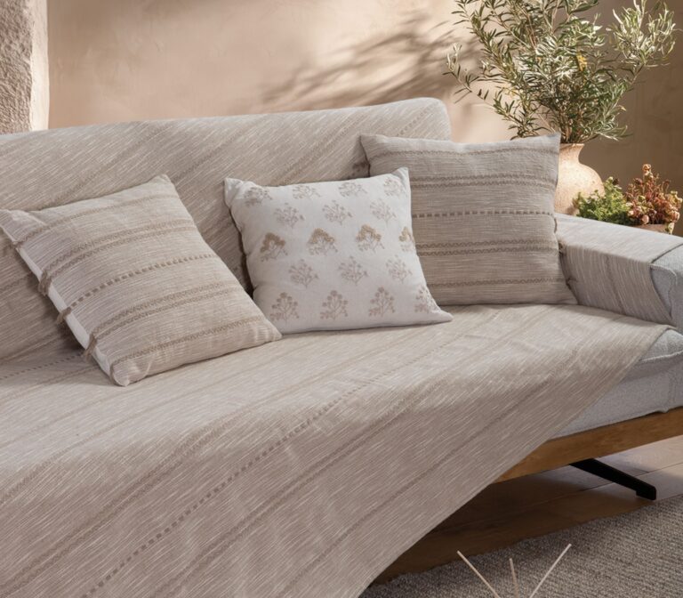 Bleeze sofa throw with a textured design, ideal for adding comfort and style to living spaces.