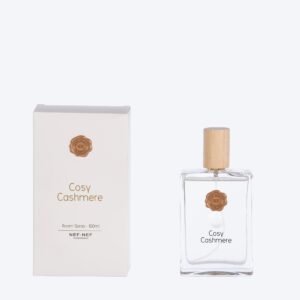 Cosy Cashmere room freshener spray with warm notes of vanilla, coffee, and cashmere.