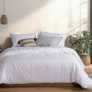 Optimal cotton percale duvet cover set in super double size 240x230cm with matching pillowcases.