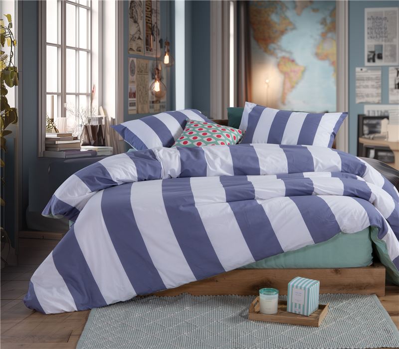 Casual Vertia cotton bedsheet set featuring a modern geometric pattern in contemporary colours.